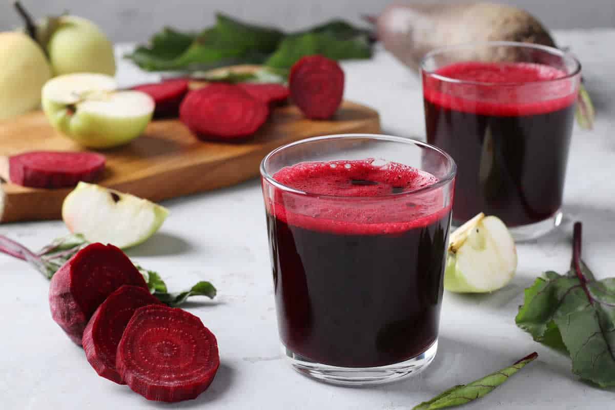 Jus pommes et betteraves rouges