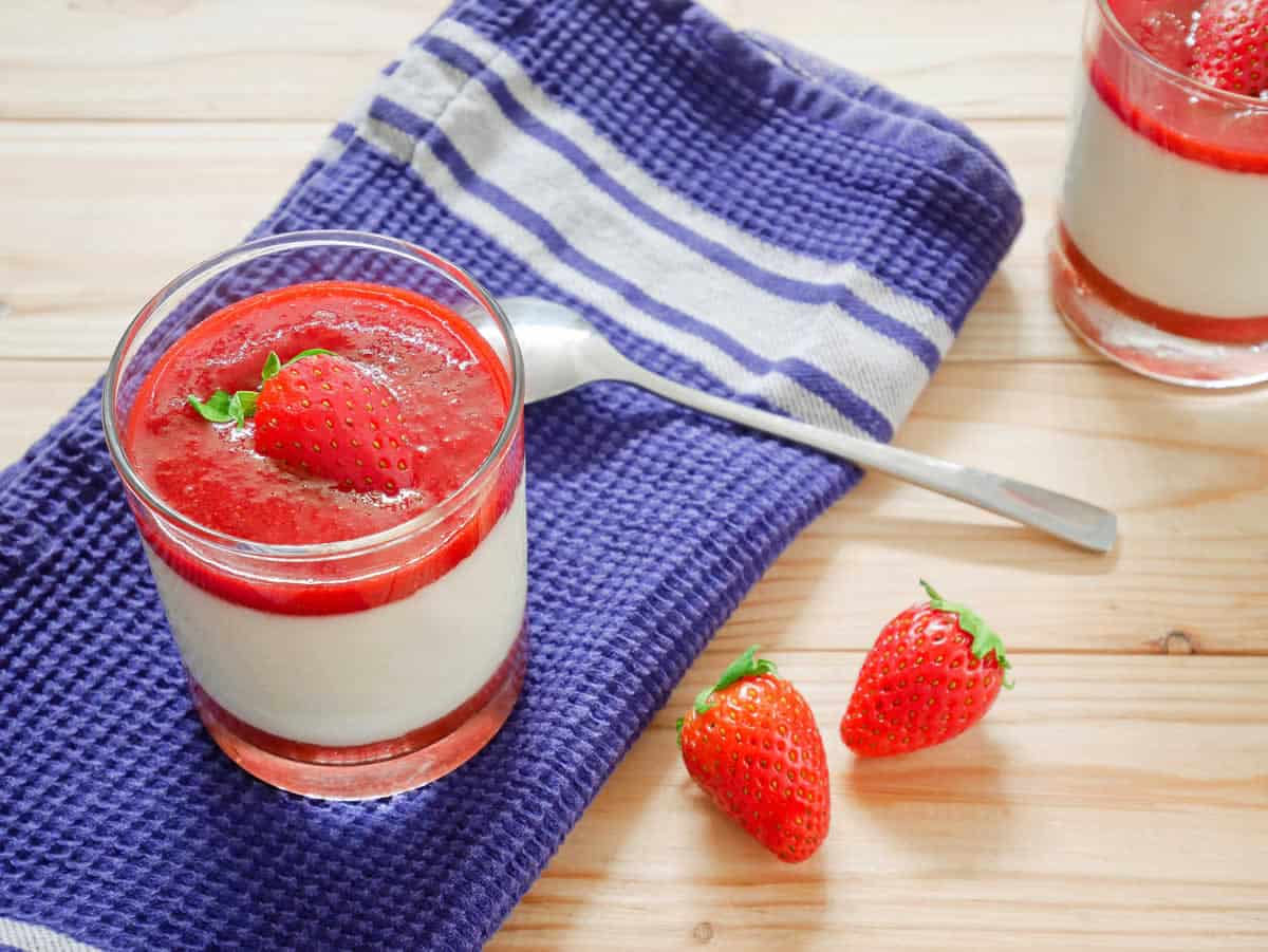 Panna cotta fraise au Thermomix