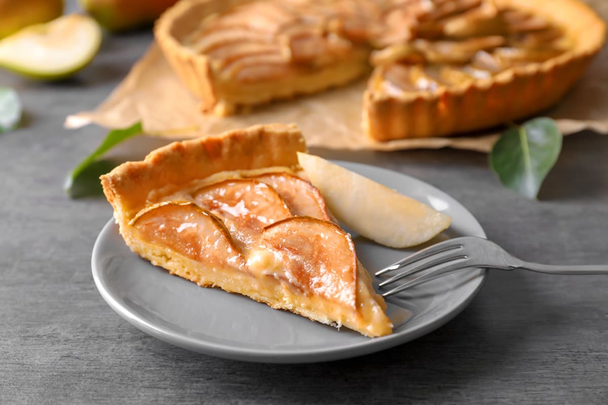 Tarte aux poires et crème
