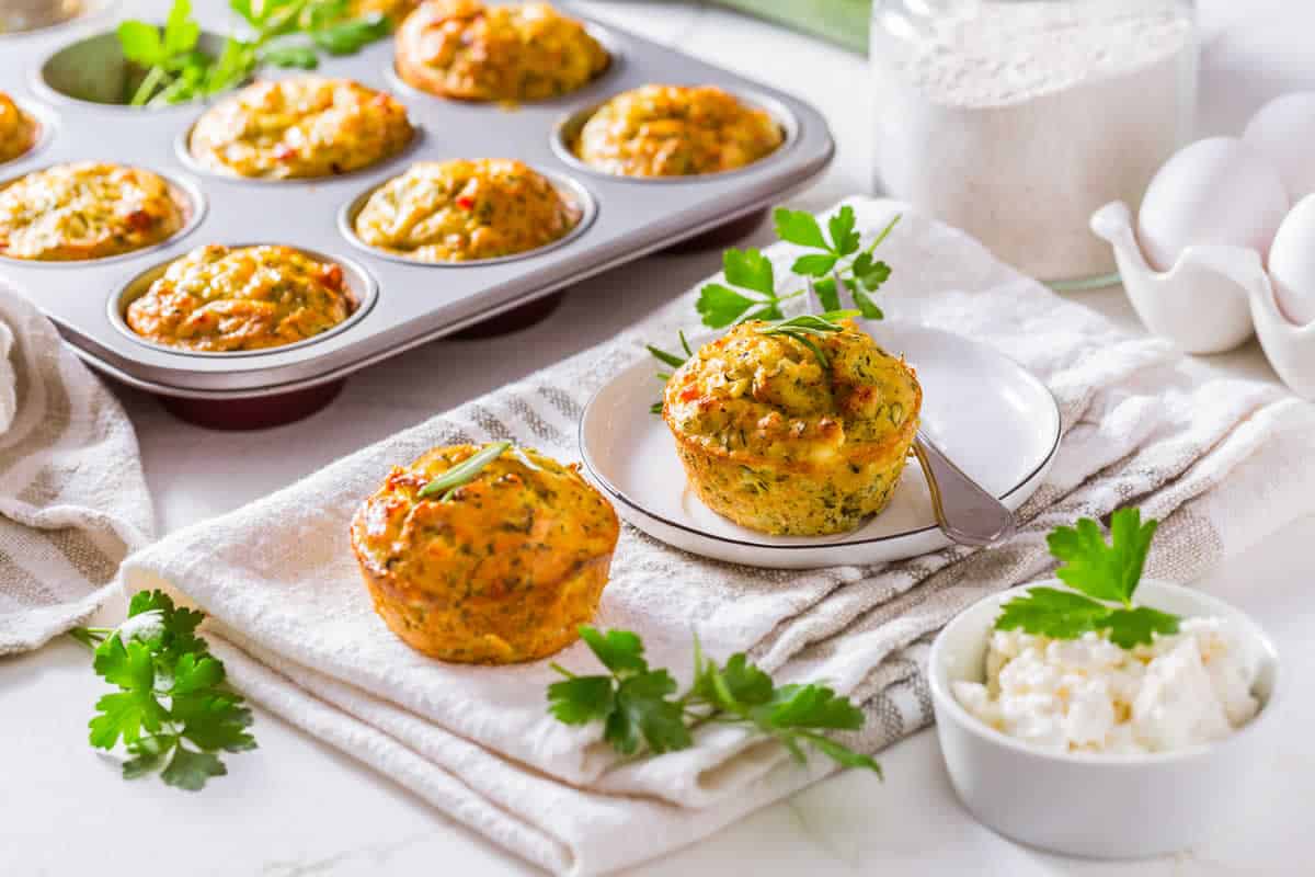 Muffins légers aux courgettes et feta