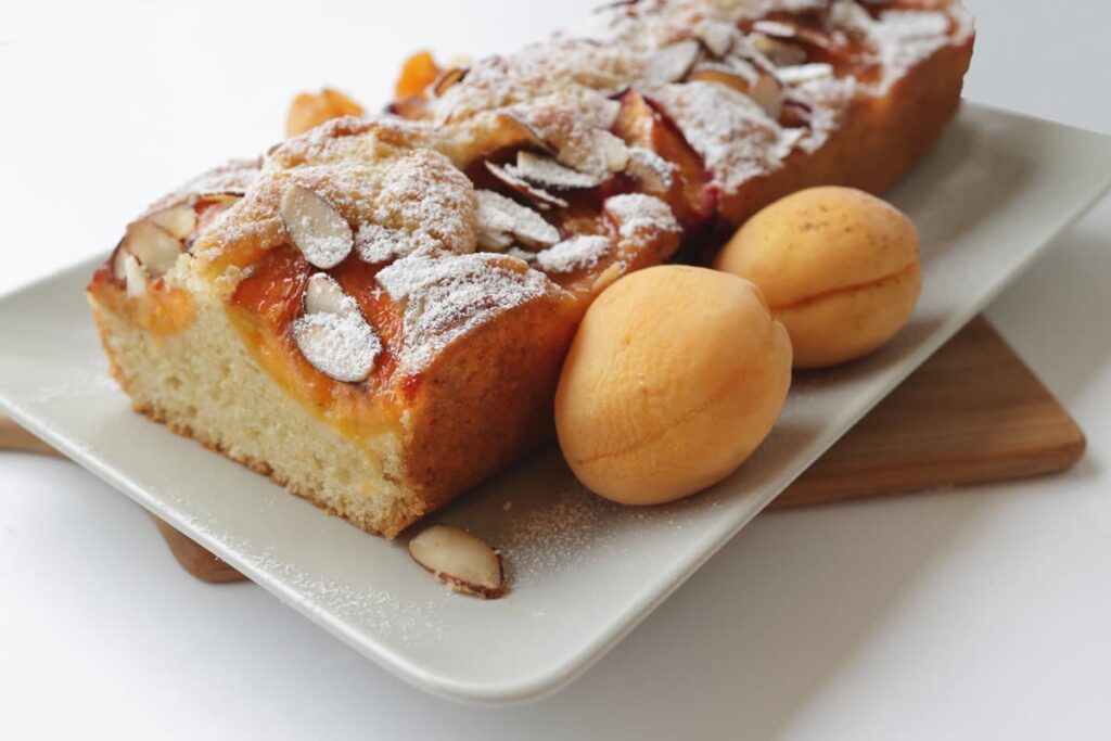 Gâteau aux abricots et amandes