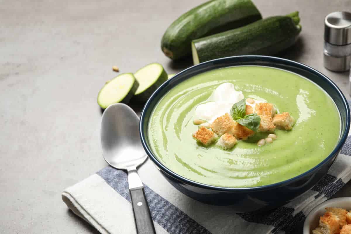 Soupe crémeuse à la courgette