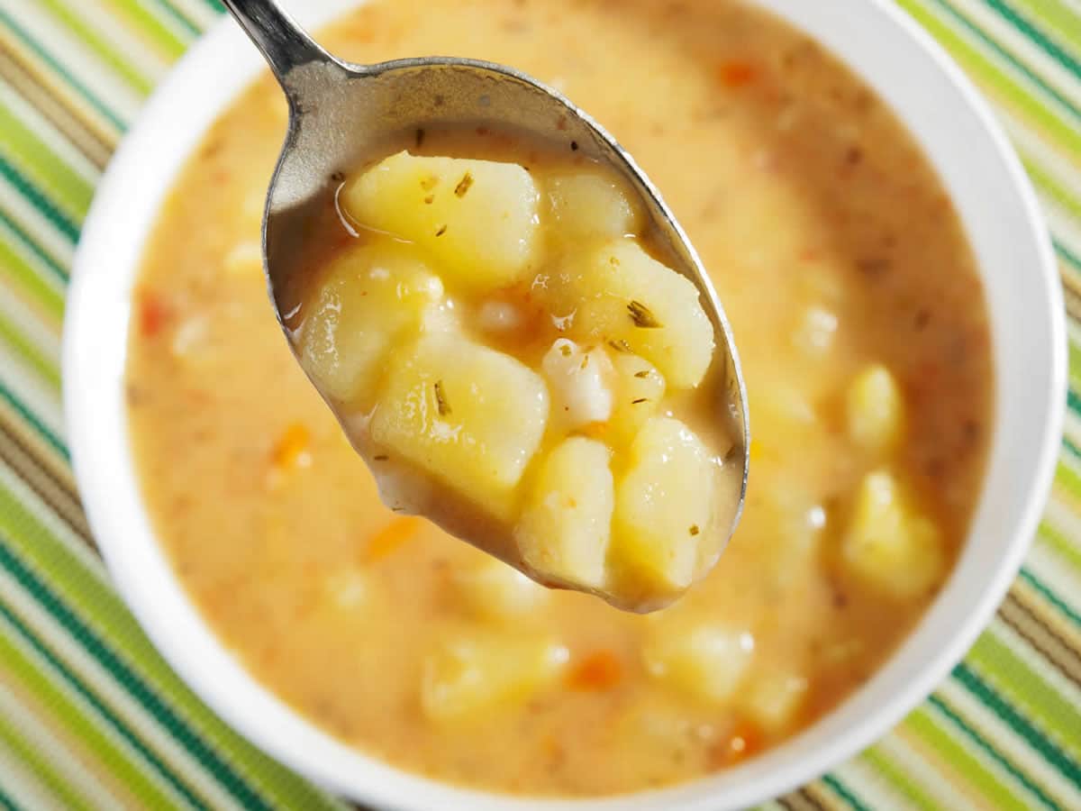Potage aux pommes de terre et carottes