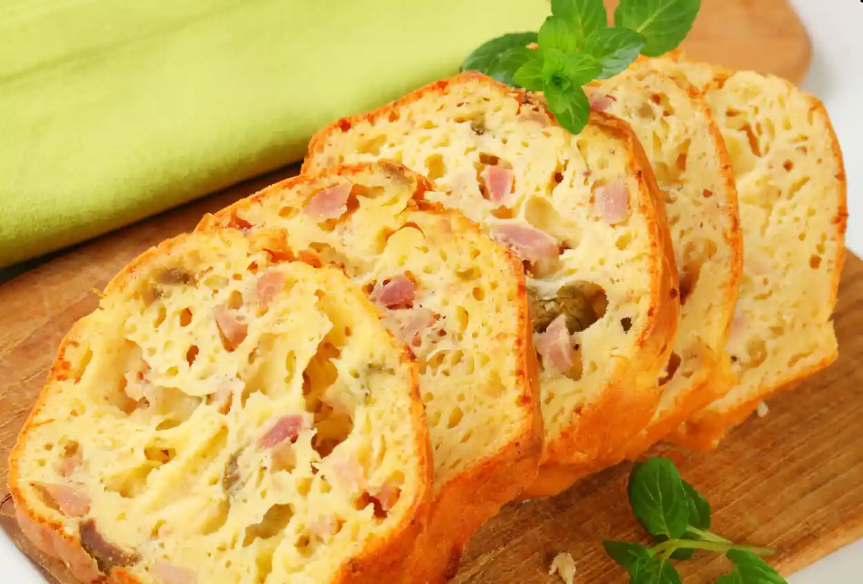 Cake au jambon et au fromage